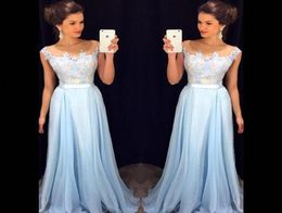 2018 Elegant Light Sky Blue Prom Dresses Sheer Neck Cap Sleeves Appliqued Chiffon Floor Length Formal Dresses Modest Evening Gowns2830180