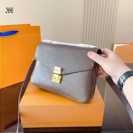 Genuine leather Women's shoulder bag pochette totes Designer fashion Chains woman Favourite Clutch bag wallet crossbody bags purse Pjwt