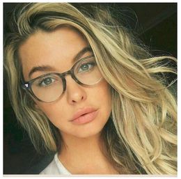 2018 Classic Women Round Eyeglasses Frame Brand Designer Fashion Men Nail Decoration Optical Glasses Reading Glasses6640395
