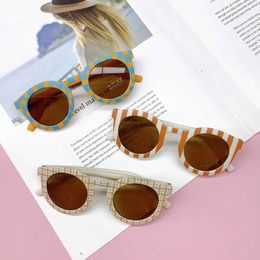 Occhiali da sole Bambini carini occhiali da sole rotondi griglia a scacchiera uv400 bambine protezione solare da sole occhiali da sole per bambini occhiali da sole per bambini occhiali da sole d240429