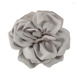 Brooches Elegant Fabric Rose Lapel Pin Handmade Flower Brooch Stylish Corsage Badge Fashion Accessory For Parties And Dinners