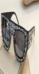 NWholeew Designer Sunglasses 9638 square Large Frames Cut Diamonds Diamonds Woman Fashionable Style TOP Quality 0116s9211510