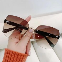 Outdoor Eyewear Summer Vintage UV400 Gradient Sunglasses Women Shades Frameless Sun Glasses Rimless