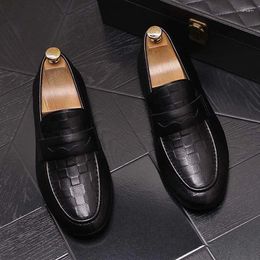 Casual Shoes Men Formal Dress Shoe Sapato Social Masculino Leather Black Elegant Luxury Suit Fashion
