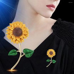 Brooches Simple Light Luxury Design Sense Crystal Sunflower Brooch Women's Zircon Green Leaf Metal Pin Jewellery Gift Clothing Accessories