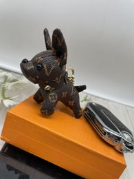 مصمم كرتون حيوان صغير الكلب الإبداعي سلسلة مفاتيح الإكسسوارات المفتاح حلقة بوالد جلدي نمط السيارة هدايا المجوهرات إكسسوارات 9 سم 9 سم