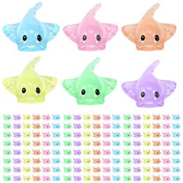 120Pcs Colours Stingrays Figurines Fish tank Decoration Transparent Resin Realistic Cute Mini Sting Ray Portable Tiny Miniature 240429