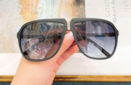 Matte Black Pilot Sunglasses 8618 Grey Palladium Frames Grey 64mm Occhiali da sole Sonnenbrille Mens Fashion Sun Glasses with Bo5540219