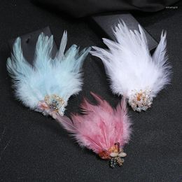 Brooches Korean Fashion Vintage Atmospheric Crystal Feather Brooch Luxurious Feminine Elegance Corsage Pin Evening Accessories
