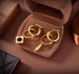 2022 Designer Irregular Gold Earrings For Women Hoop Earring Luxurys Designers Letter Pendant Stud Earrings For Gift Wedding D22025186102