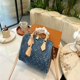 LOULS VUTT Luxurys designers Bags Navy Blue Denim Jacquard Cross Body Shoulder Bags designer printed handbag clash color stereo embosse Lcwe