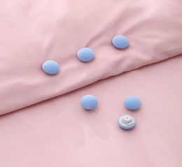 20pcsset BedSheet Quilt Clip Other Bedding Supplies One Key To Unlock Blankets Cover Fastener Clip Holder BedSheets Mushroom Shap2124873