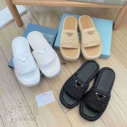 Designer Slippers Triangle Buckle Raffia Straw Espadrille Women Thick Bottom Sandals Slip Mules Slides Lady Platform Wedges Square Toe Flip Flops Pool Slides