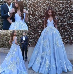 White Lace Appliqued African Prom Dresses Offshoulder Dubai Arabic Formal Evening Gowns Light Blue Party Dress Celebrity Vestidos9090517