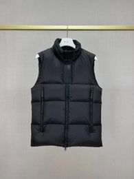 New Designer Mens Semeru Down Jacket Vest Vest Made of polyester fabric Polyester lining Filled with down Pull out hood Zipper closure Zippered pockets