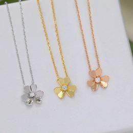 European Fashion Luxury Gold Lucky Grass Clover Necklace For Women S925 Sterling Silver Exquisite Sweet Brand Highend Jewellery 240422