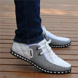 Breathable Light Weight White Sneakers Driving Shoes Pointed Toe Business Men Shoes Men Leather Shoes Autumn Mens Casual Shoes 240428