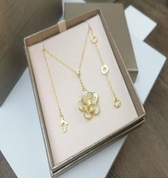 Designer necklaces Jewellery Cubic Zircon White Gold Plated Flower necklaces women Wedding Party Gift 3 Colores2762034