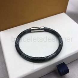 Mit Box Mode Designer Frauen Armbänder Männer grauer Charme zart unsichtbarer Luxusschmuck Neues Magnetschnalle Gold Lederarmband 17/19 cm Option