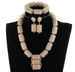 Earrings Necklace 2022 Dubai Gold Jewellery Sets Fashion Bridal Gift Nigerian Wedding African Beads Set Chunky Pendant QW119413174809