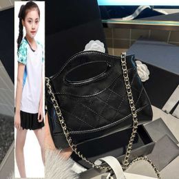 Kids Bags Luxury Brand CC Bag 24C 20CM 31 Designer Mini Clutch Bag Gold Metal Hardware Matelasse Chain Crossbody Shoulder Handbag Calfskin Genuine Leather Outdoor Da