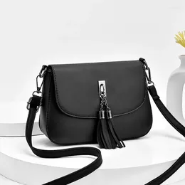 Shoulder Bags Top Quality Leather Bag For Women Tassel Decorations Simple Fashion Designer Brand Ladies Purse Small Handbag Vintage