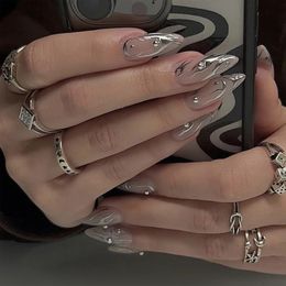 Wearable Silver Stripes Y2k False Nails Long Almond Round Fashion Nail Tips Press On With Beads Designs Fake Art 240423