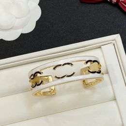 Luxusarmband Designerin für Frauen Gold Armband Frau Marke Designer Edelstahl Offener Manschettenknopf Armbänder Juwely Party Geschenk