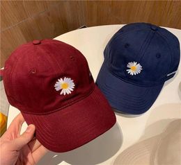 Whole Daisy Luxurious Designer Hat Street Baseball Cap Ball Caps for Mens Woman Adjustable Brand Hat Beanies Dome Top Quality3357806