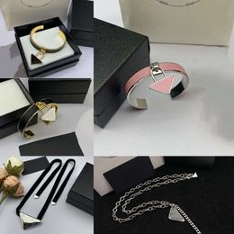 Latest Fashion Look Necklace Hot-Selling Triangular Pendant Earrings Designer Gold Bracelet Jewellery Pendants Sier Chain for Boys Men Women Jewellery Gift