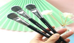 Pro Angled Foundation Makeup Brush 47 Soft Black Liquid Cream Contour Blending Beauty Cosmetics Blender Tools1651854