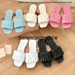 miui new fashion slippers pink blue black luxury designer sandals flat bottom comfortable dragging moving outdoor beach shoes lambskin 35-40 miumiuss