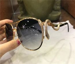 Luxury new fashion women designer sunglasses 909 metal pilot animal frame Snakeshaped legs with diamonds top quality protection 7264190