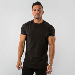 Summer Solid Cotton Short Sleeve T-Shirt Men Gym Clothing Fashion Plain Tight Tops Tees Sports Bodybuilding Fitness T shirt Men 240429