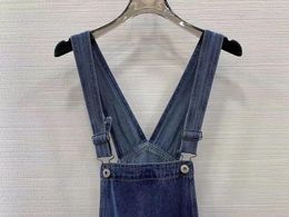Casual Dresses 2024 Women's Fashion Sleeveless V-neck Button Strap Skirt Rear Split Denim College Style Dress 0419
