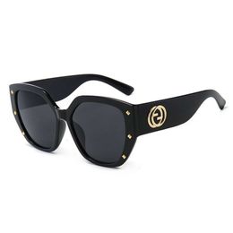 Fashion Trend Oversized Sunglass Ladies Big Frame Outdoor Travel Beach Sunglasses Men 2021