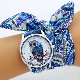 Wristwatches Shsby New Ladies Cloth Wrist Fashion Women Dress High Quality Silver Quartz Sweet Girls Fabric Clock d240430