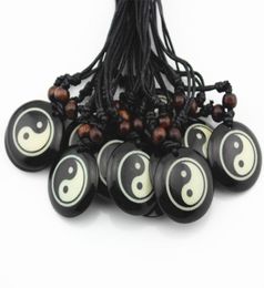 Fashion Whole lot 12pcsLOT Resin Carving Taoism Tai Chi Yin Yang Round Pendant Necklace Lucky Gift MN3551699939