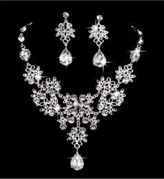 Bridal Crystal Necklace Earring Set Shiny Wedding Professional Jewelry Five Crystal Colors Extravagant And Beautiful Bride Jewelry8093900