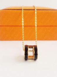 Designer Classic Luxury H Pendant Necklaces Women 18k gold Letter Necklace Luxury Design Jewelry Colorfast Hypoallergenic1711950