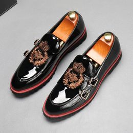 Mens Casual Business Leather Shoes Fashion Embroidery Loafers Men British Style Monk Shoes Mens Slip-on Outdoor Flats 240428