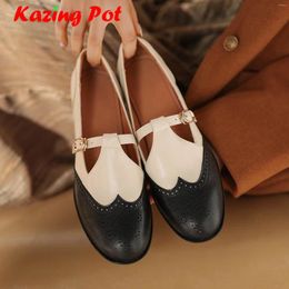 Casual Shoes Krazing Pot Cow Leather Low Heels Round Toe Gorgeous Retro Vintage Carving Women British School Mixed Colour Buckle Straps Pumps