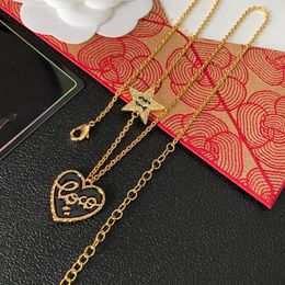 Never Fading 18K Gold Plated Designer Pendants Necklaces 18K Gold Plated Copper Luxury Double Letter Choker Pendant Necklace Chain Jewelry Accessories