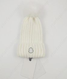 Designer Fashion Skull Cap Knitted Fur Pom Hat Fashion Letters Beanie Men Women Unisex Cashmere High Quality 9 Colour Hair Ball5555492