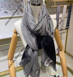 Warm silk Cashmere Shawl G Scarf for Women Fashion Winter Design Neckerchief Pashmina Head Scarves Wrap Femal Poncho Echarpe Banda7967076