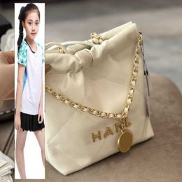 Kids Bags Luxury Brand CC Bag Luxury Designer Ladies Classic Mini Square 22 Shopping Bags With Coin Round Strap GoldSilver Metal Hardware Matelasse Chain Crossbody H