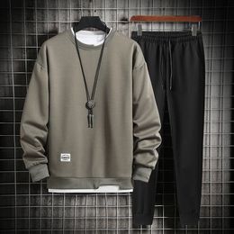 2023 Spring Autumn Casual Mens Set Sweatshirts and Sweatpants Two Pieces Fashion Streetwear Outfit Men Sports Suit 240426
