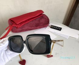 Woman Sunglasses Adumbral Sunglasses Womens Beach Chain Fashion Glasses UV400 2 Colour Good Quality with Box7404683