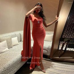 Party Dresses Elegant Arabia Mermaid Evening Tangerine Shoulder Prom Dress Organge Satin Flare Long Sleeve Celebrity Gowns Split