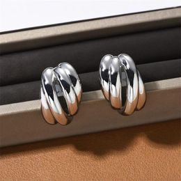 Stud Earrings 2024ss Metal Line Entanglement For Women's High-end Fashion Commuting Simple Light Luxury Charm Accessories Trend